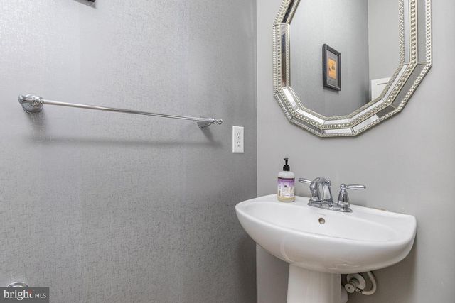 141 WINDSOR WAY, Mount Royal, NJ 08061