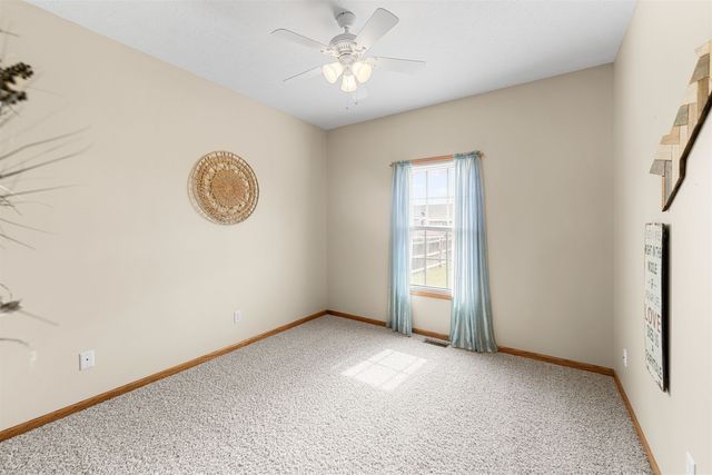 656 Joanie Ln, Salina, KS 67401