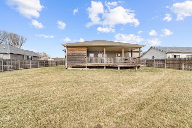 656 Joanie Ln, Salina, KS 67401