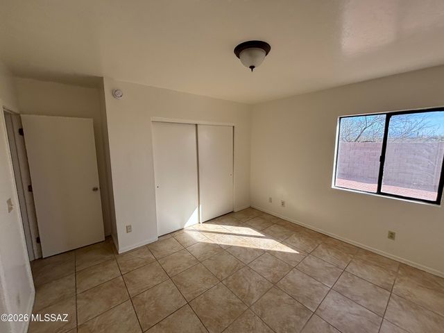 1634 E Calle Grandiosa, Tucson, AZ 85706