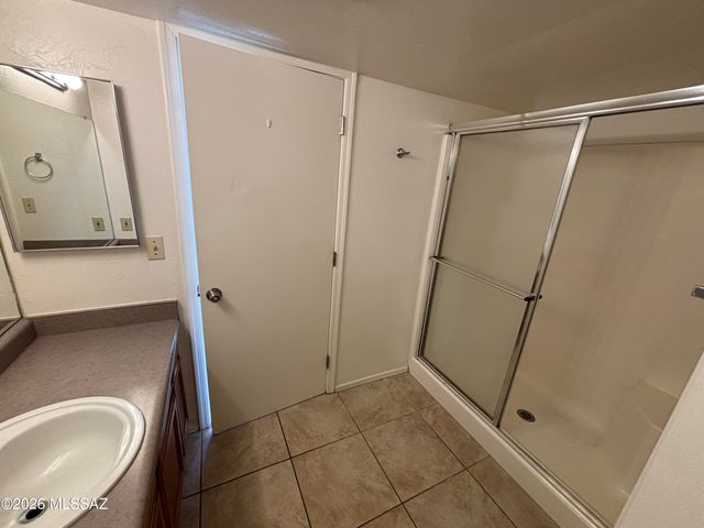 1634 E Calle Grandiosa, Tucson, AZ 85706