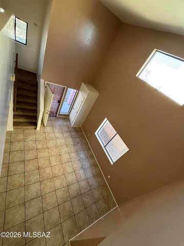 1634 E Calle Grandiosa, Tucson, AZ 85706