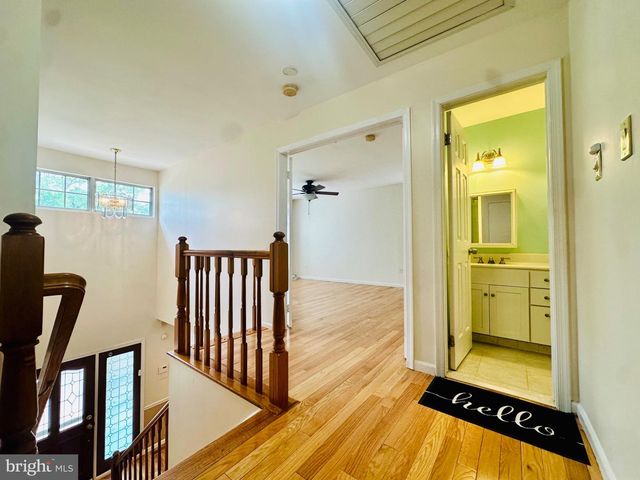26 CHRISTOPHER MILLS DR, Mount Laurel, NJ 08054