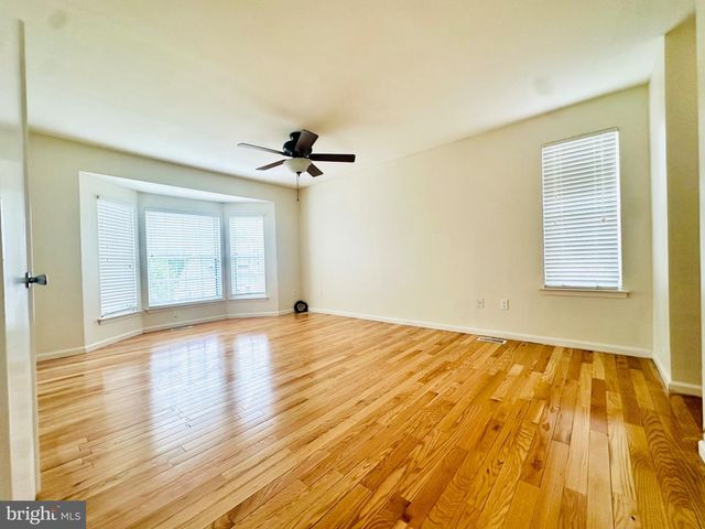 26 CHRISTOPHER MILLS DR, Mount Laurel, NJ 08054