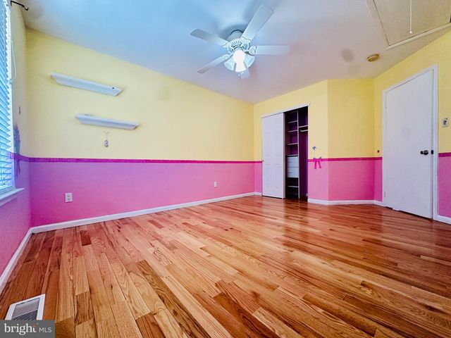 26 CHRISTOPHER MILLS DR, Mount Laurel, NJ 08054