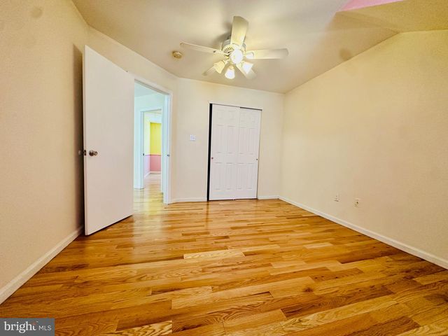 26 CHRISTOPHER MILLS DR, Mount Laurel, NJ 08054