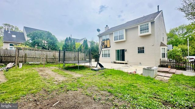 26 CHRISTOPHER MILLS DR, Mount Laurel, NJ 08054