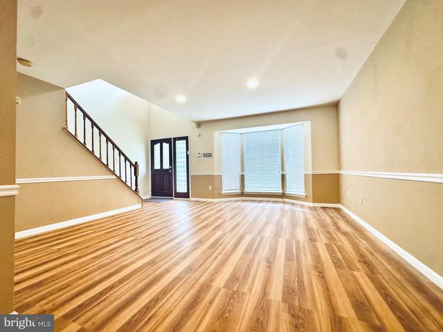 26 CHRISTOPHER MILLS DR, Mount Laurel, NJ 08054