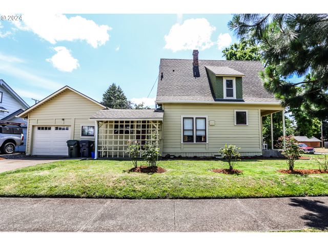 381 9TH St, Springfield, OR 97477