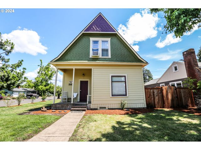 381 9TH St, Springfield, OR 97477