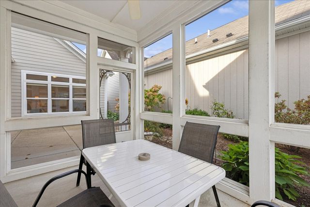 603 Handel Lane, Woodstock, IL 60098