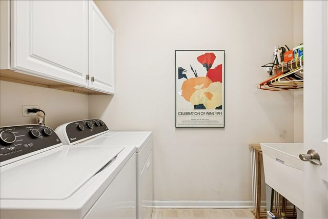 603 Handel Lane, Woodstock, IL 60098