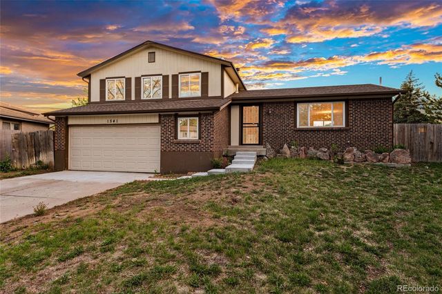 1541 S Fairplay Way, Aurora, CO 80012