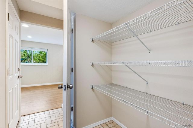 1541 S Fairplay Way, Aurora, CO 80012