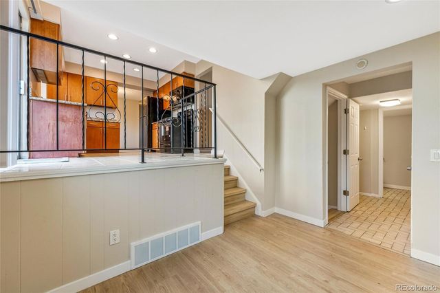 1541 S Fairplay Way, Aurora, CO 80012