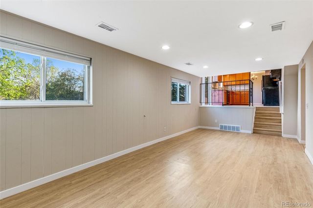 1541 S Fairplay Way, Aurora, CO 80012