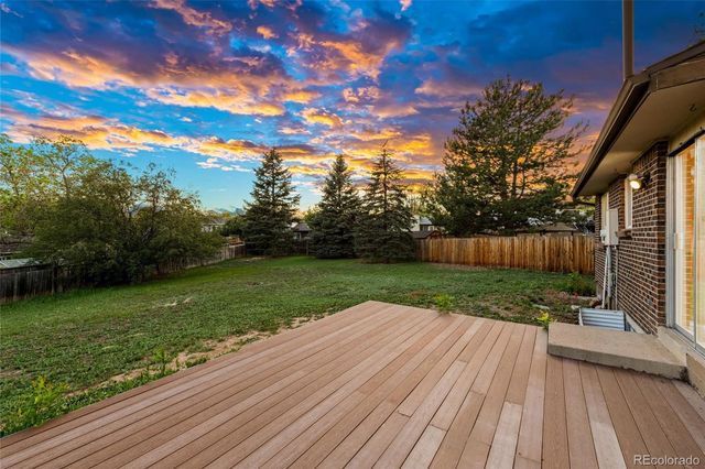 1541 S Fairplay Way, Aurora, CO 80012
