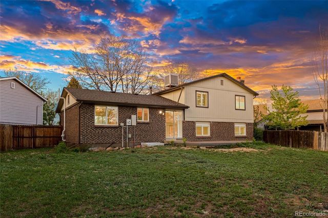 1541 S Fairplay Way, Aurora, CO 80012