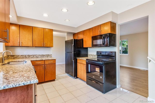 1541 S Fairplay Way, Aurora, CO 80012