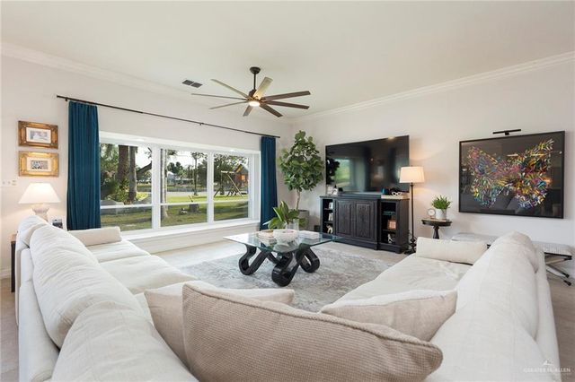 1061 Lion Lake S Drive, Weslaco, TX 78596