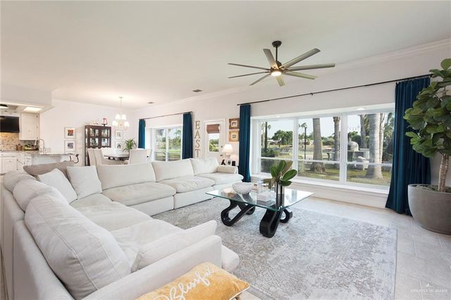 1061 Lion Lake S Drive, Weslaco, TX 78596