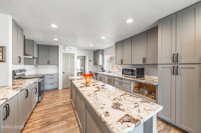 236 La Costa Avenue, Dayton, NV 89403