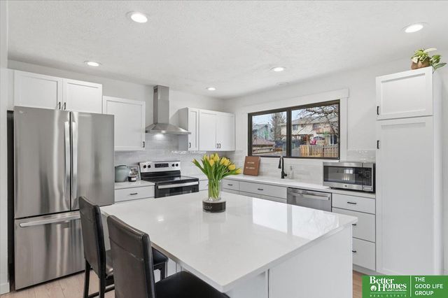 501 Laredo Road, Papillion, NE 68046