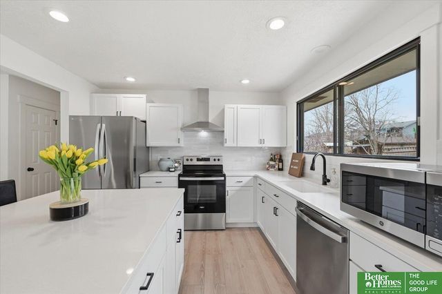 501 Laredo Road, Papillion, NE 68046