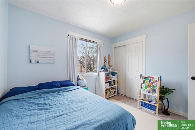 501 Laredo Road, Papillion, NE 68046