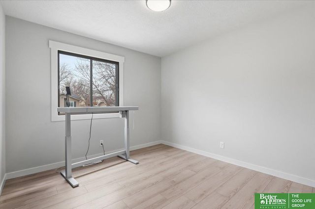 501 Laredo Road, Papillion, NE 68046