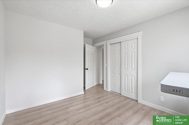 501 Laredo Road, Papillion, NE 68046