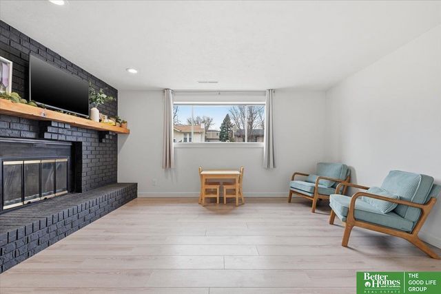 501 Laredo Road, Papillion, NE 68046