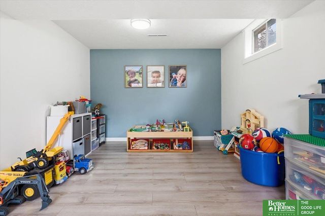 501 Laredo Road, Papillion, NE 68046