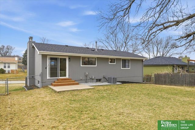 501 Laredo Road, Papillion, NE 68046