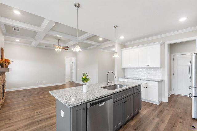 1101 Adirondac Way, Bonaire, GA 31005