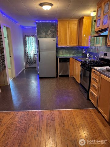 6237 Limerick Way, Maple Falls, WA 98266