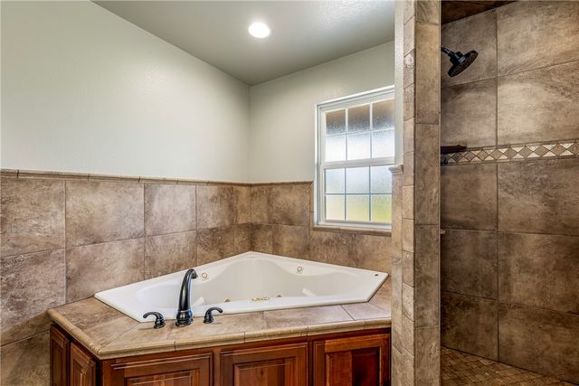 17874 Railroad Cut Road, Rogers, AR 72756