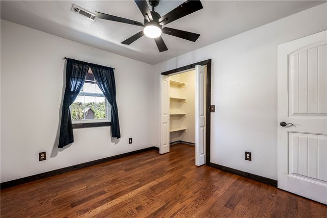 17874 Railroad Cut Road, Rogers, AR 72756