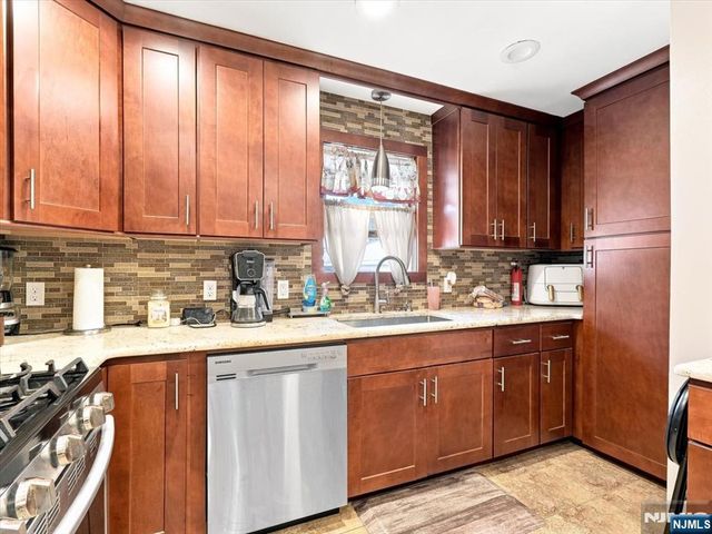 66 Ross Avenue, Hackensack, NJ 07601
