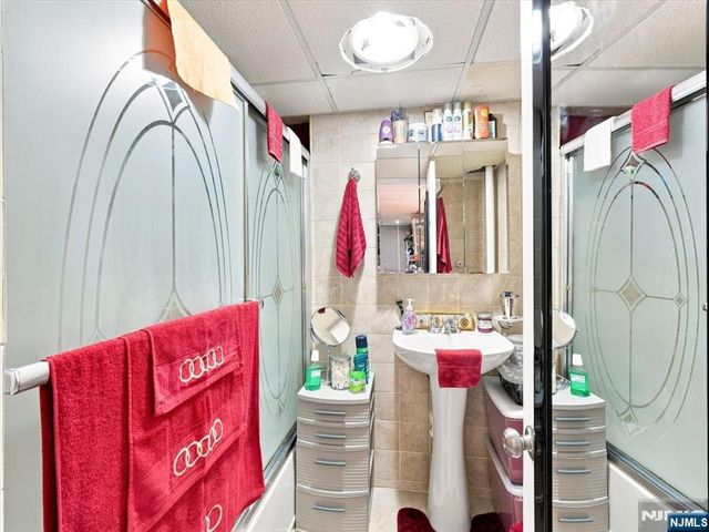 66 Ross Avenue, Hackensack, NJ 07601