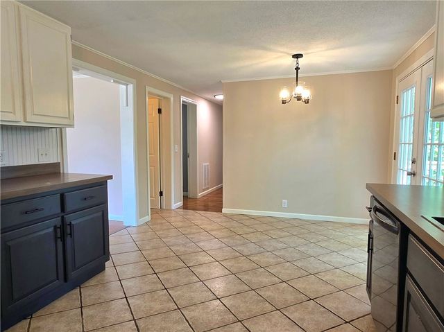 523 County Road 301, Eureka Springs, AR 72632