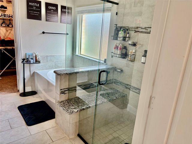 250 Bear Trail, Waxahachie, TX 75165