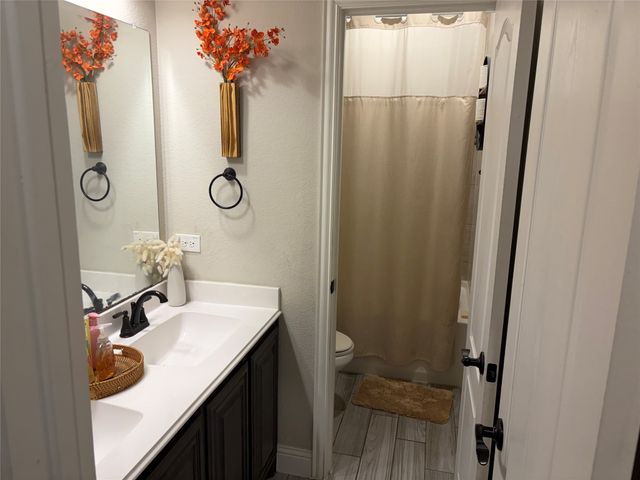 250 Bear Trail, Waxahachie, TX 75165