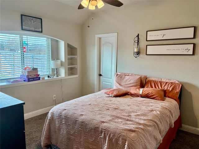 250 Bear Trail, Waxahachie, TX 75165