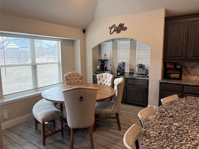 250 Bear Trail, Waxahachie, TX 75165