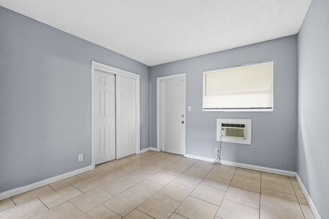 181 NW 42nd Street 3, Oakland Park, FL 33309