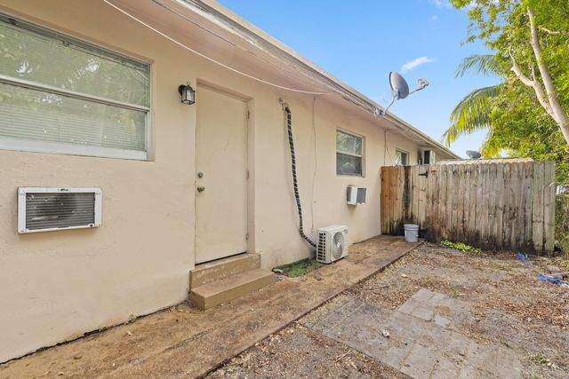 181 NW 42nd Street 3, Oakland Park, FL 33309