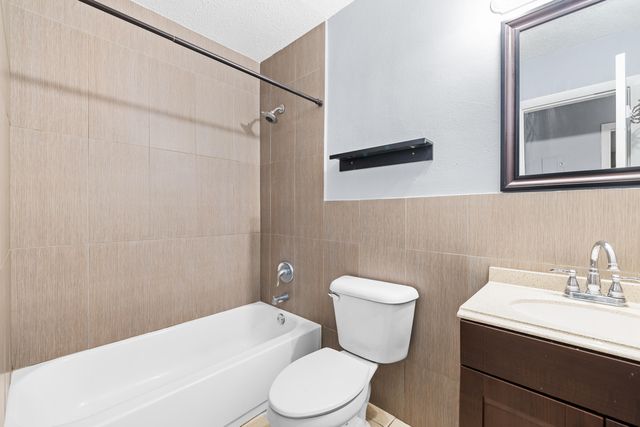 181 NW 42nd Street 3, Oakland Park, FL 33309