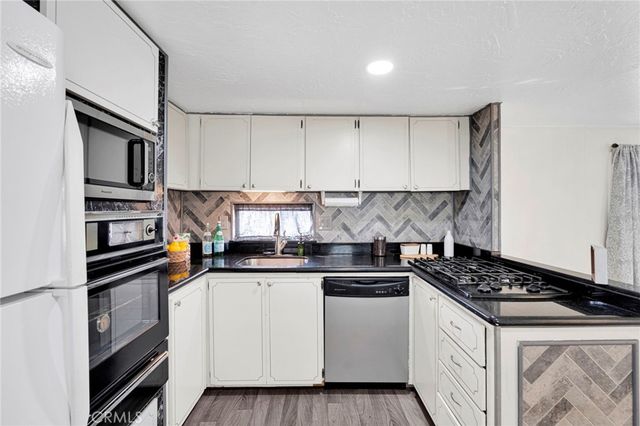 15251 Village Drive 52, Victorville, CA 92394