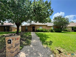 4417 Stagecoach Trail, Temple, TX 76502